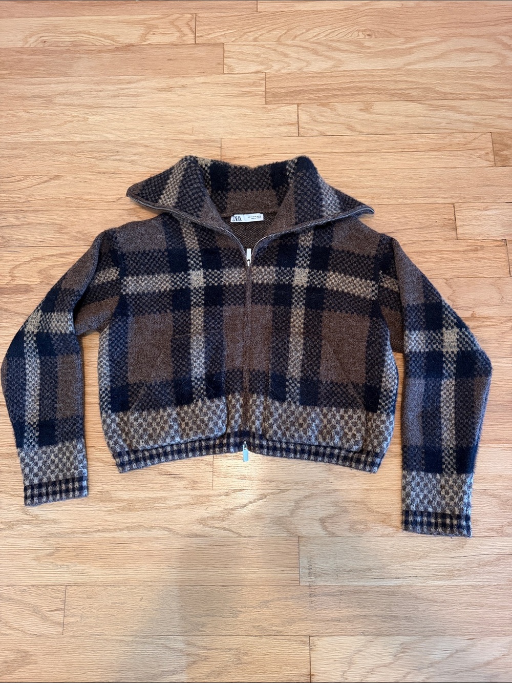 ZARA Brown and Black Plaid Zip-Up Cropped Cardigan